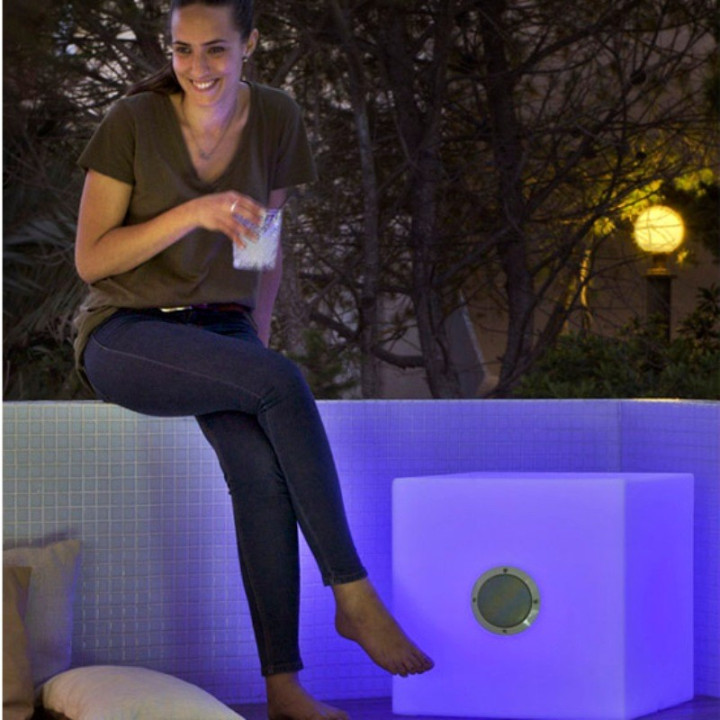 Cube lumineux & enceinte - CUBY PLAY 45 - Newgarden